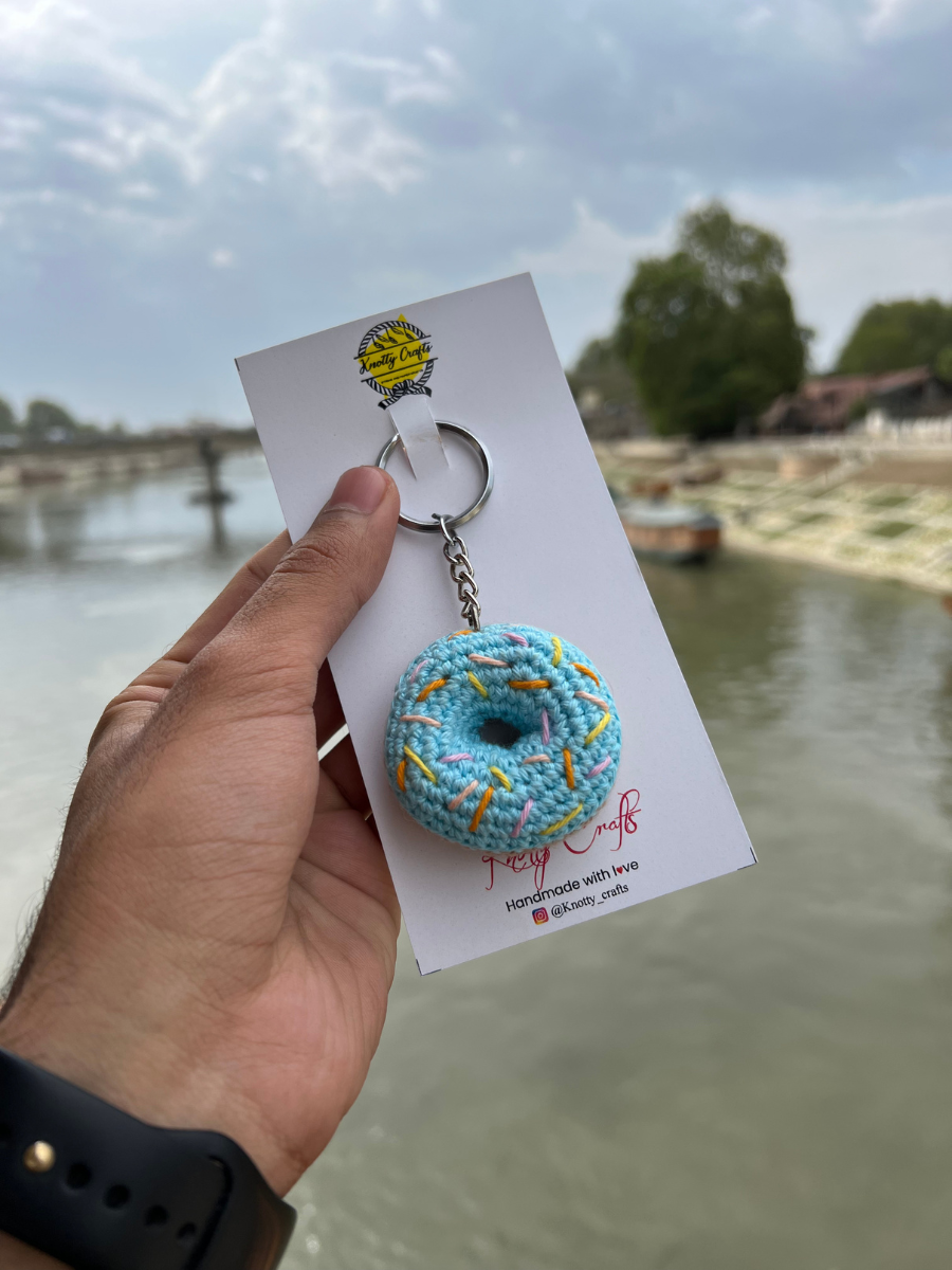 Donut Keychain - Masterclass - The Crochet Boy