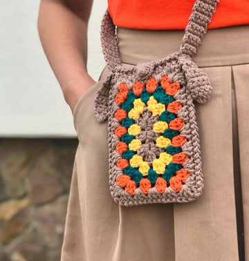 Granny Phone Bag - Masterclass - The Crochet Boy