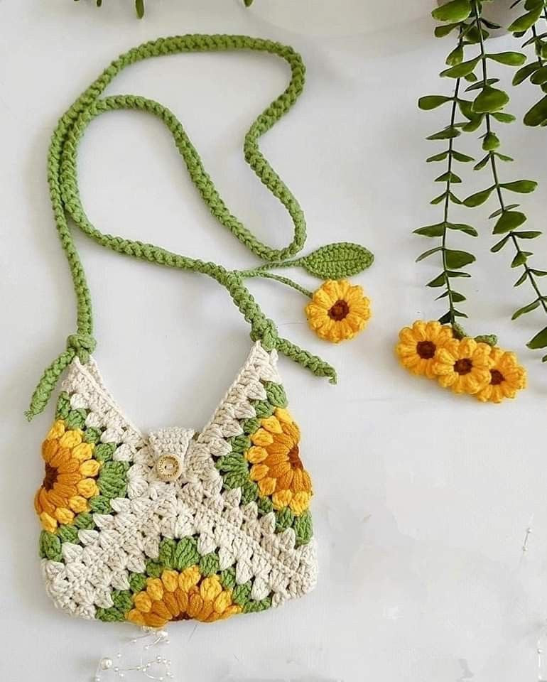 Sunflower Sling Bag - Masterclass - The Crochet Boy