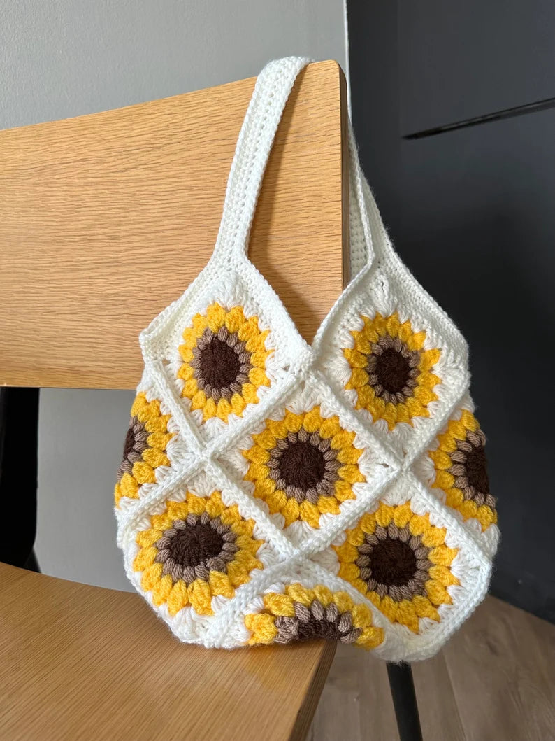Sunflower Tote Bag - Masterclass - The Crochet Boy